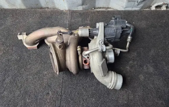 BMW 4 F32 F33 Turbo 7637563 4947702408 17111780916