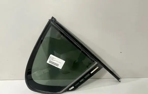 BMW 7 G11 G12 Rear vent window glass 7373892