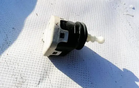 Opel Vectra C Headlight level adjustment motor 00787808