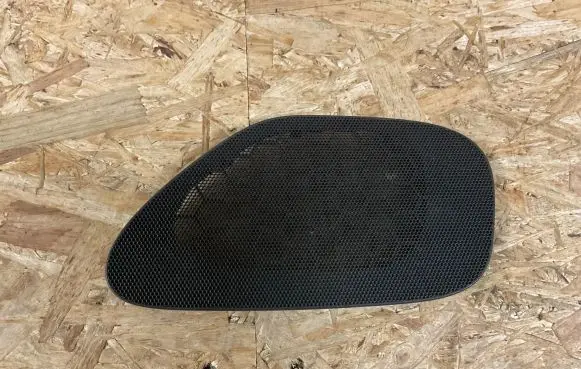 Side speaker trim/cover