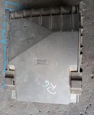 Volkswagen Golf VI Fuse box cover 1K0937132F