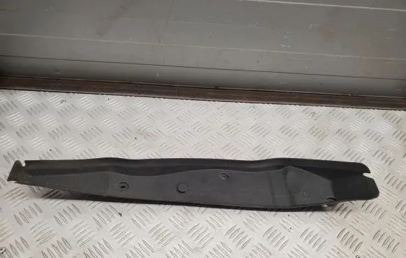 Mercedes-Benz SL R231 Fender end trim A2318890125