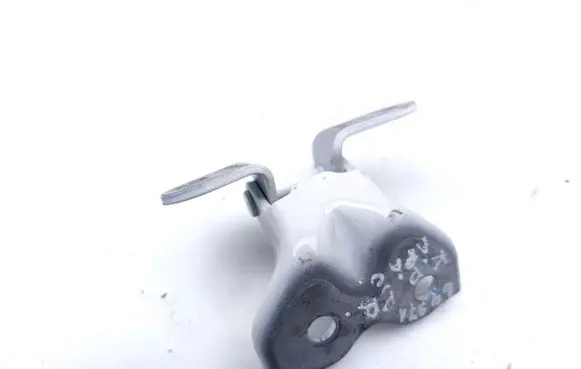 Hyundai Kona II Front door lower hinge 