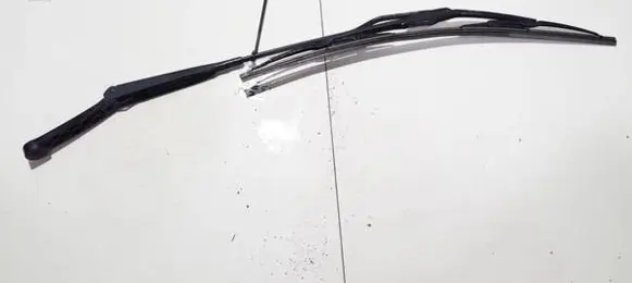 Audi A4 S4 B5 8D Front wiper blade arm