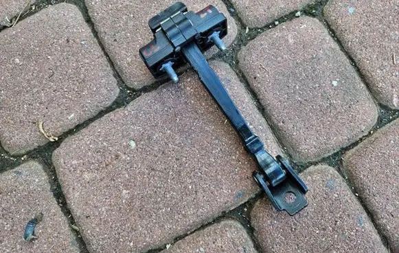 Renault Clio IV Loading door check strap stopper 