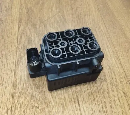 Air suspension valve block