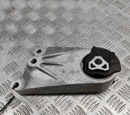 MG ZS Engine mount bracket 20210917 10884497