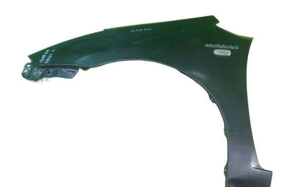 Toyota Prius (XW20) Fender PRZOD LEWY