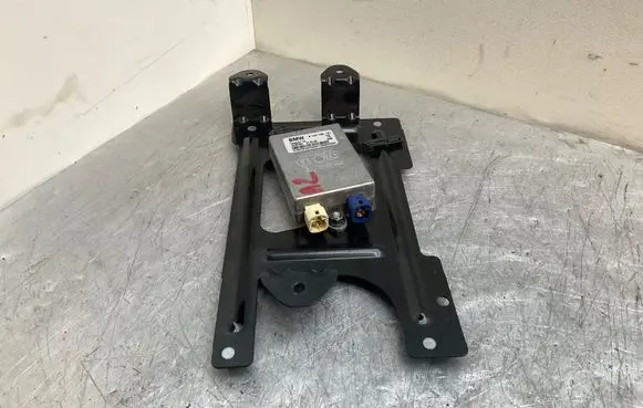 BMW 6 E63 E64 Aerial antenna amplifier 14404710 9123739