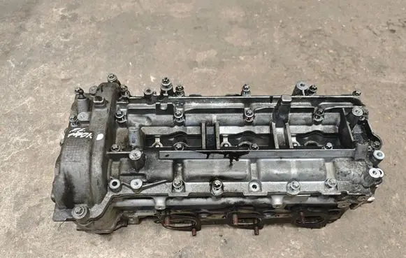 Mercedes-Benz ML W164 Engine head A6420101230 A6420103507