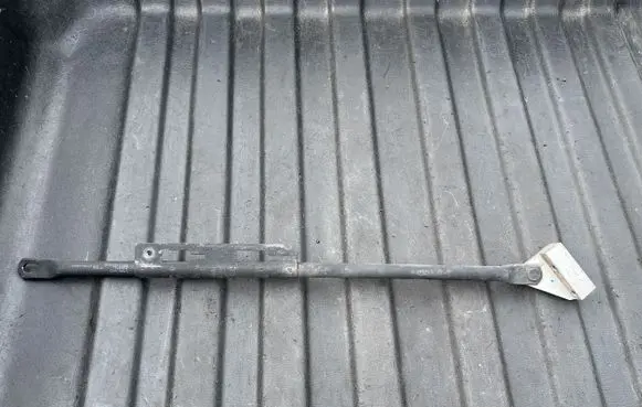 Radiator support slam panel bracket