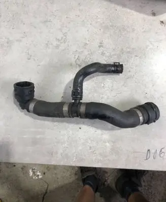 Volkswagen PASSAT B8 Engine coolant pipe/hose 3Q0122157R