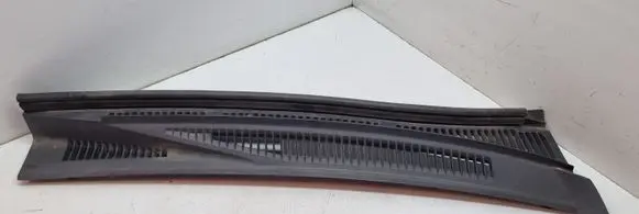 Suzuki Grand Vitara II Wiper trim 7731165J0