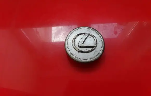 Lexus IS 220D-250-350 Original wheel cap 2065