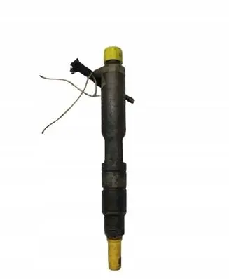 Volkswagen PASSAT B5 Fuel injector 028130201J
