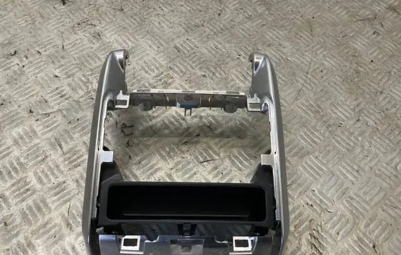 Land Rover Range Rover Sport L494 Other center console (tunnel) element DK6267448A