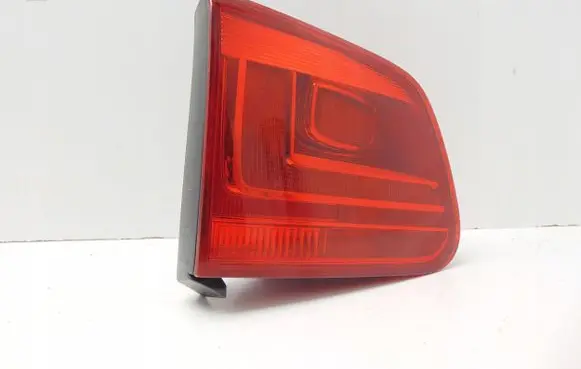 Volkswagen Tiguan Tailgate rear/tail lights 5N0945093