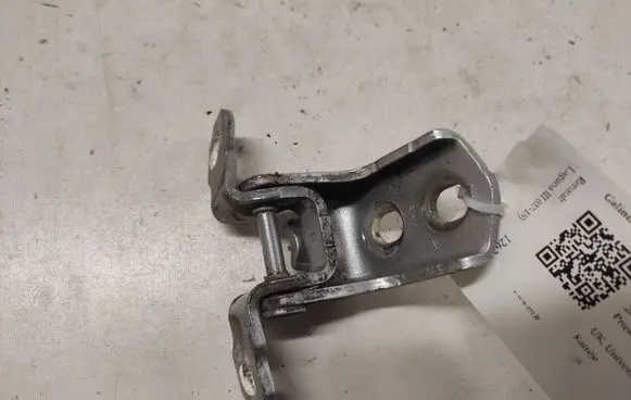 Renault Laguna III Rear door lower hinge