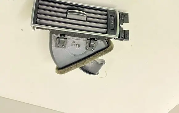 Audi A6 S6 C6 4F Dash center air vent grill 4F1820902D