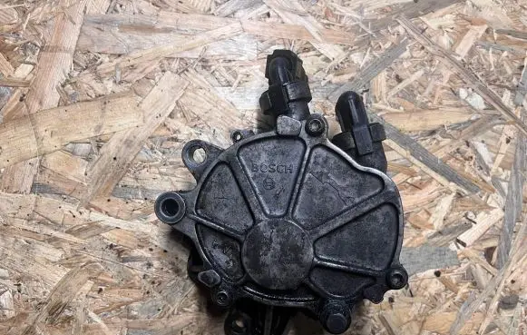 Jaguar S-Type Vacuum pump