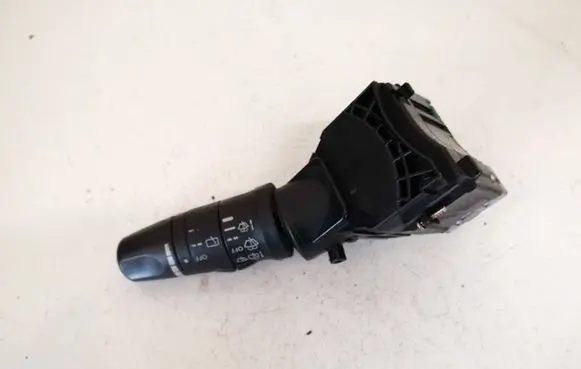 Nissan Primera Wiper control stalk 25260av615