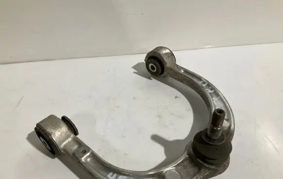 Mercedes-Benz R W251 Front upper control arm/wishbone 