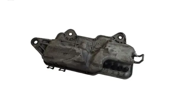 Vacuum air tank