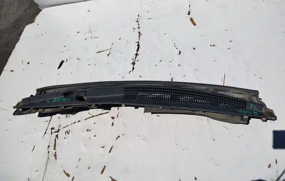 Toyota Yaris Wiper trim 557810D400