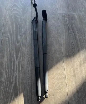 KIA Niro Tailgate/trunk strut/damper 81840AT101 81830AT101