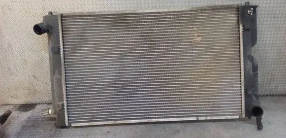 Toyota Avensis T250 Coolant radiator 10012958 64647A