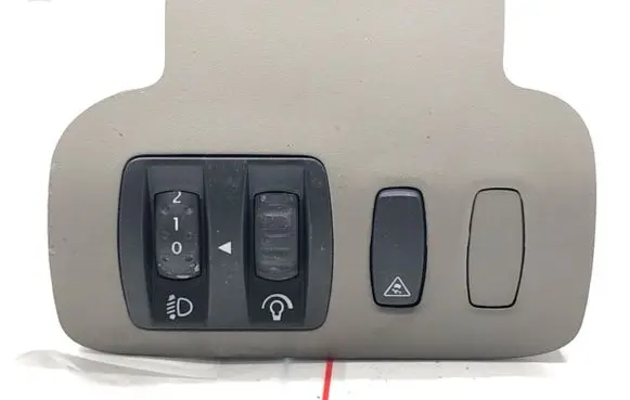 Renault Scenic II - Grand scenic II Headlight level height control switch 8200140985