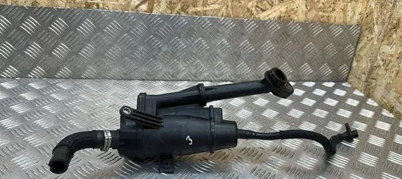 Opel Zafira C Oil breather separator 70330334 70367399 55575980