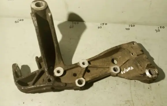 Skoda Octavia Mk2 (1Z) Front lower control arm/wishbone 1K0199296F