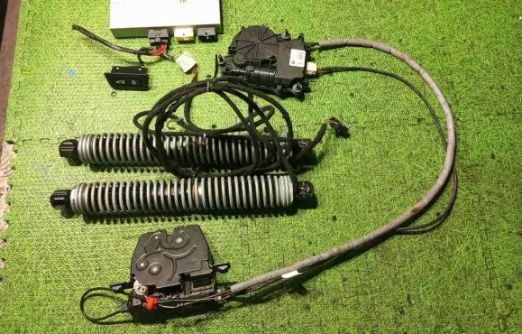 BMW 5 F10 F11 Tailgate hydraulic set 7317512 F005V01134 7273752