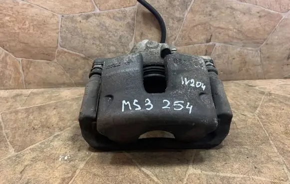 Mercedes-Benz C W204 Front brake caliper 