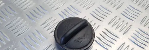 Audi 100 200 5000 C3 Oil filler cap 049103485A