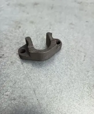 BMW 5 E60 E61 Fuel Injector clamp holder 13537787215 7787215