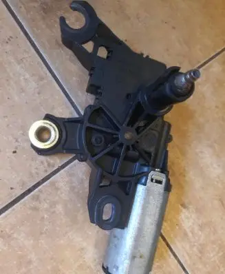 Audi A6 S6 C5 4B Rear window wiper motor 8L0955711B 52975299 404430