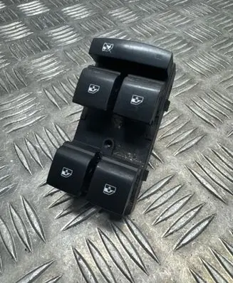 Opel Zafira C Electric window control switch 13305009 3867288AG1