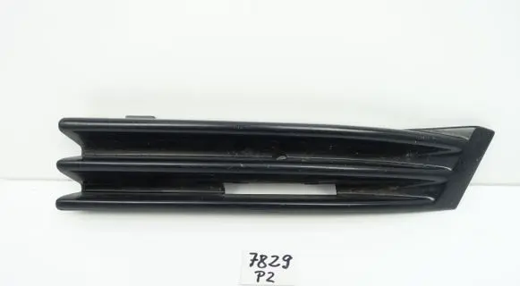 Mercedes-Benz C W202 Front bumper lower grill 2028800105