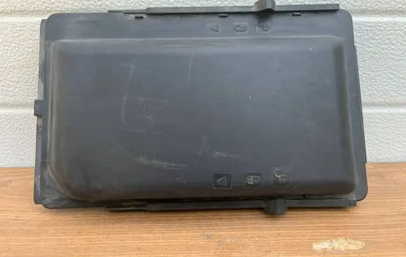 Mercedes-Benz S W220 Fuse box cover 2205400082 504710 08512050