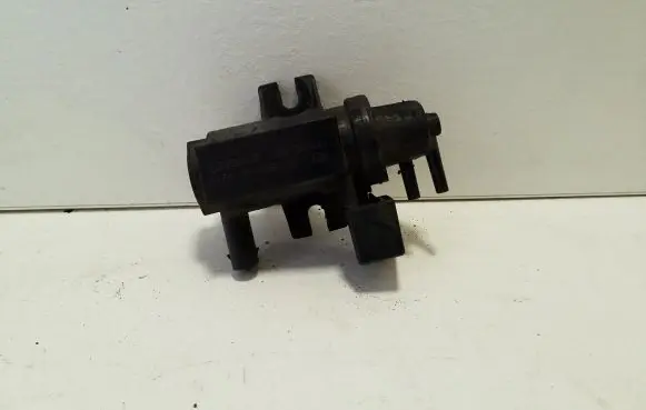 BMW X3 E83 Turbo solenoid valve 70206301 11747805391 7805391