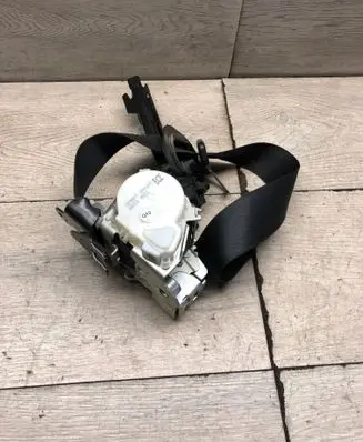 Mercedes-Benz C W204 Front seatbelt 34074000F