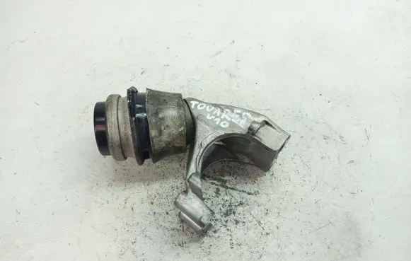 Volkswagen Touareg I Engine mounting bracket 07Z199307B 7L0199131