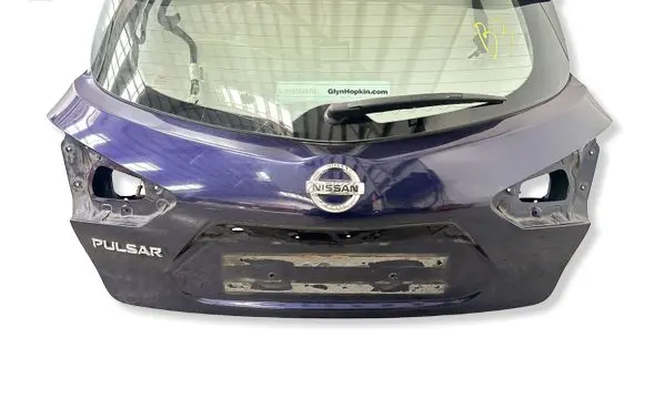Nissan Pulsar Tailgate/trunk/boot lid 