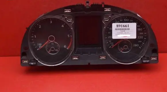Volkswagen PASSAT CC Speedometer (instrument cluster) 3C8920870A