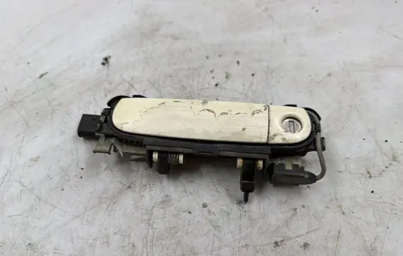 Audi A4 S4 B5 8D Front door exterior handle 