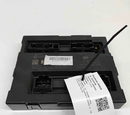 Volkswagen Touareg II Central body control module 4H0907064AM