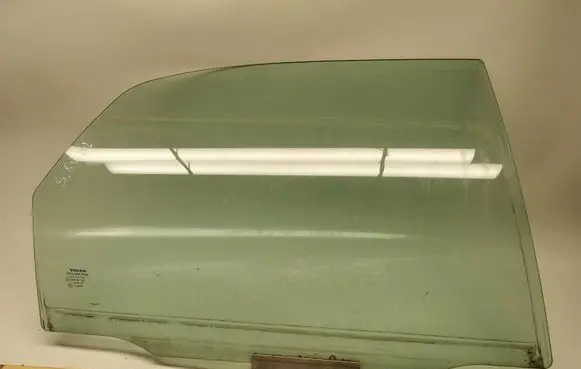 Volvo S80 Rear door window glass E000186