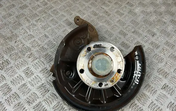 Volkswagen Golf VIII Rear wheel hub 
